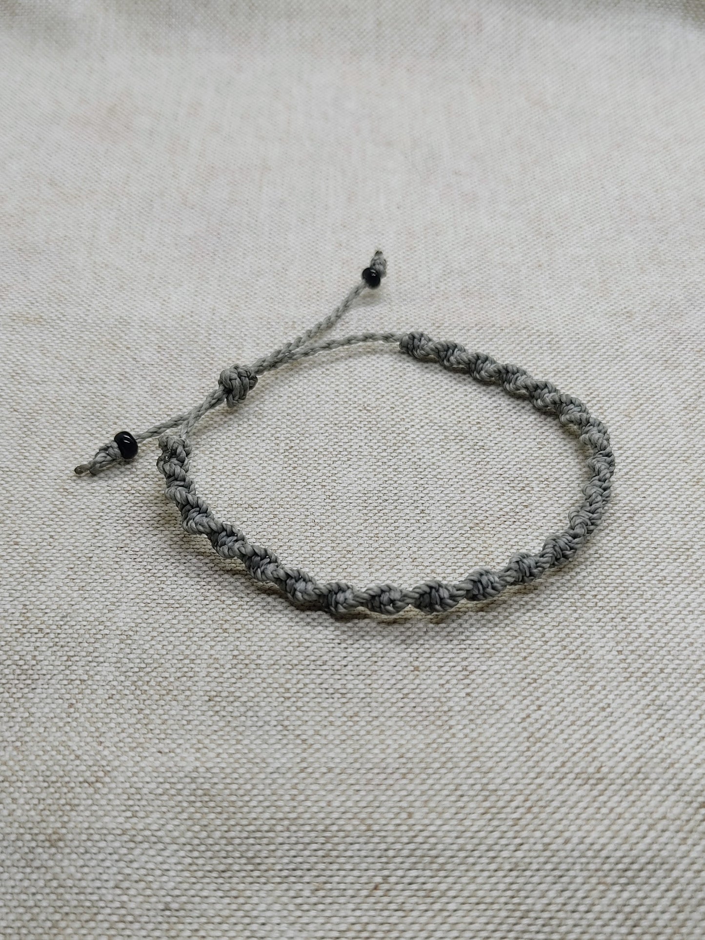 White, black or gray friendship bracelet (+ colours)