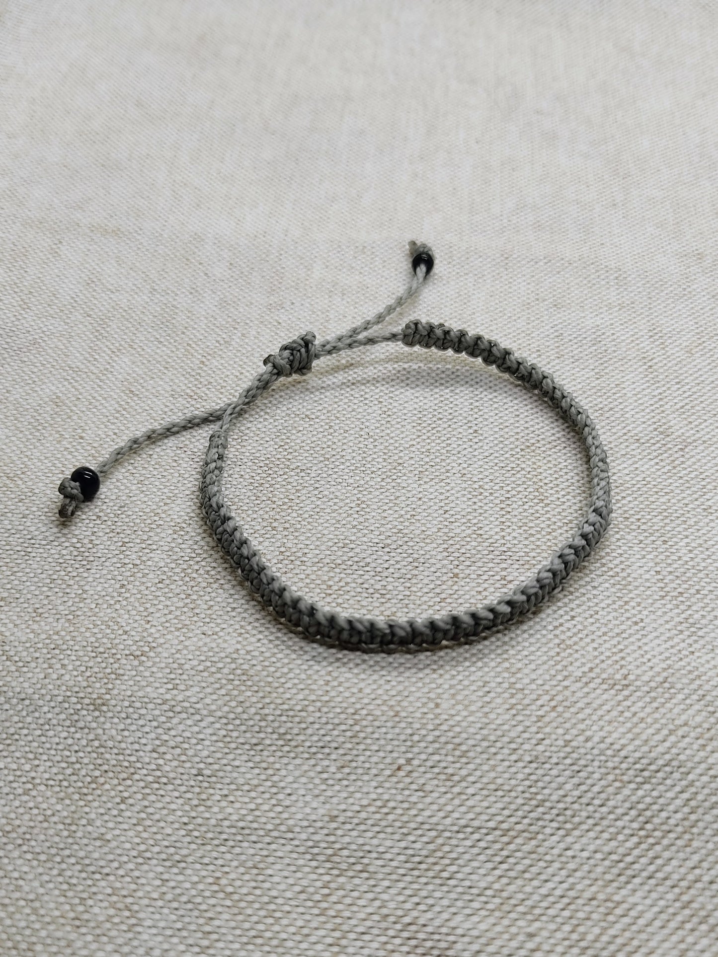 White, black or gray friendship bracelet (+ colours)