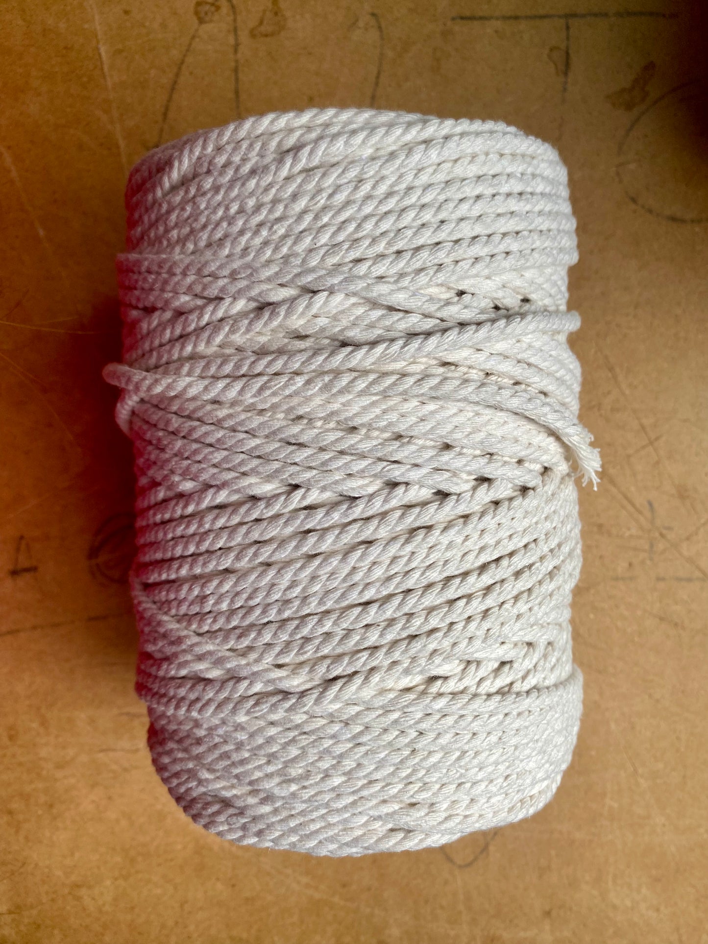 Bobina 1,5 kg-400 mt corda a tre capi 4 mm (naturale)