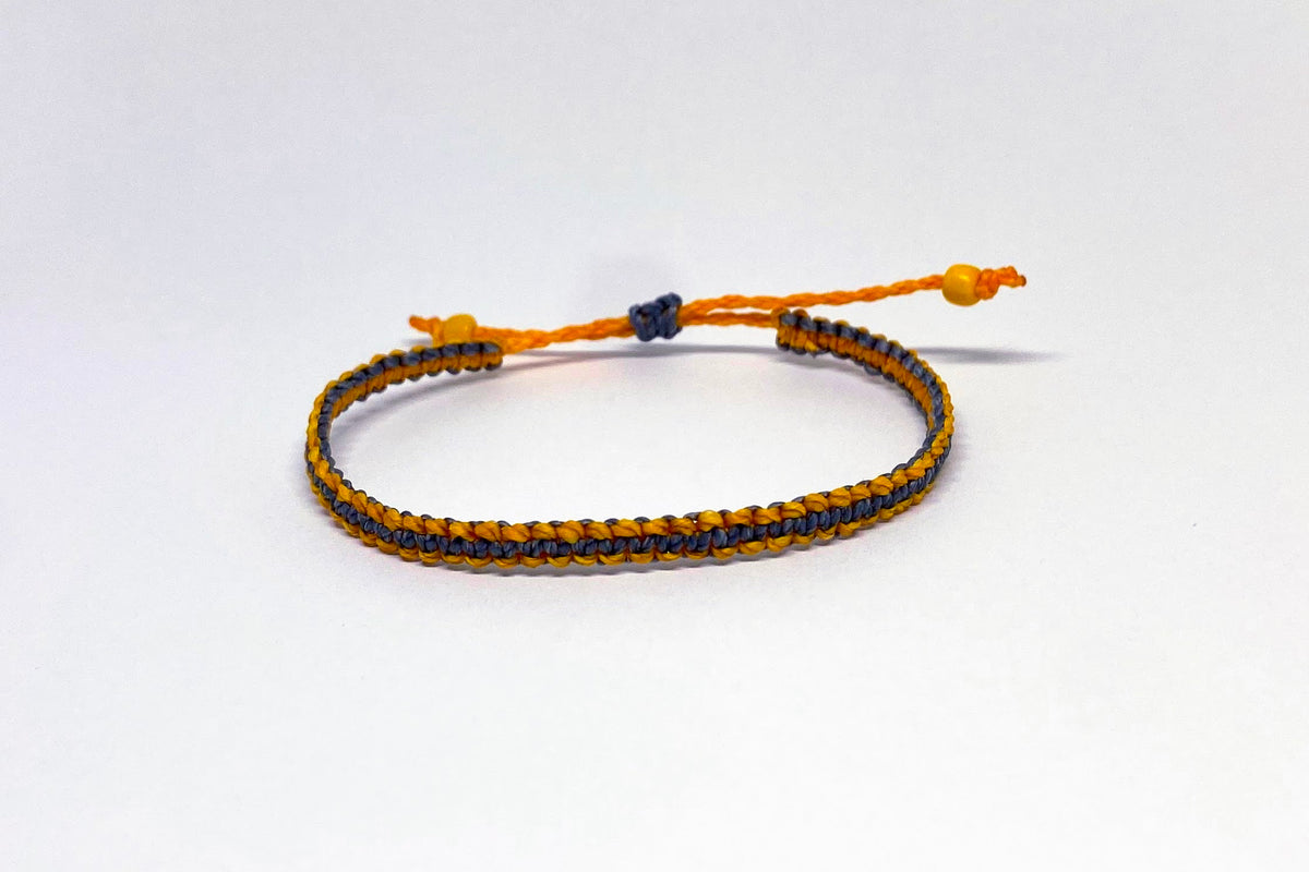 Variante di colore del Friendship Bracelet Bicolor Reef Knot