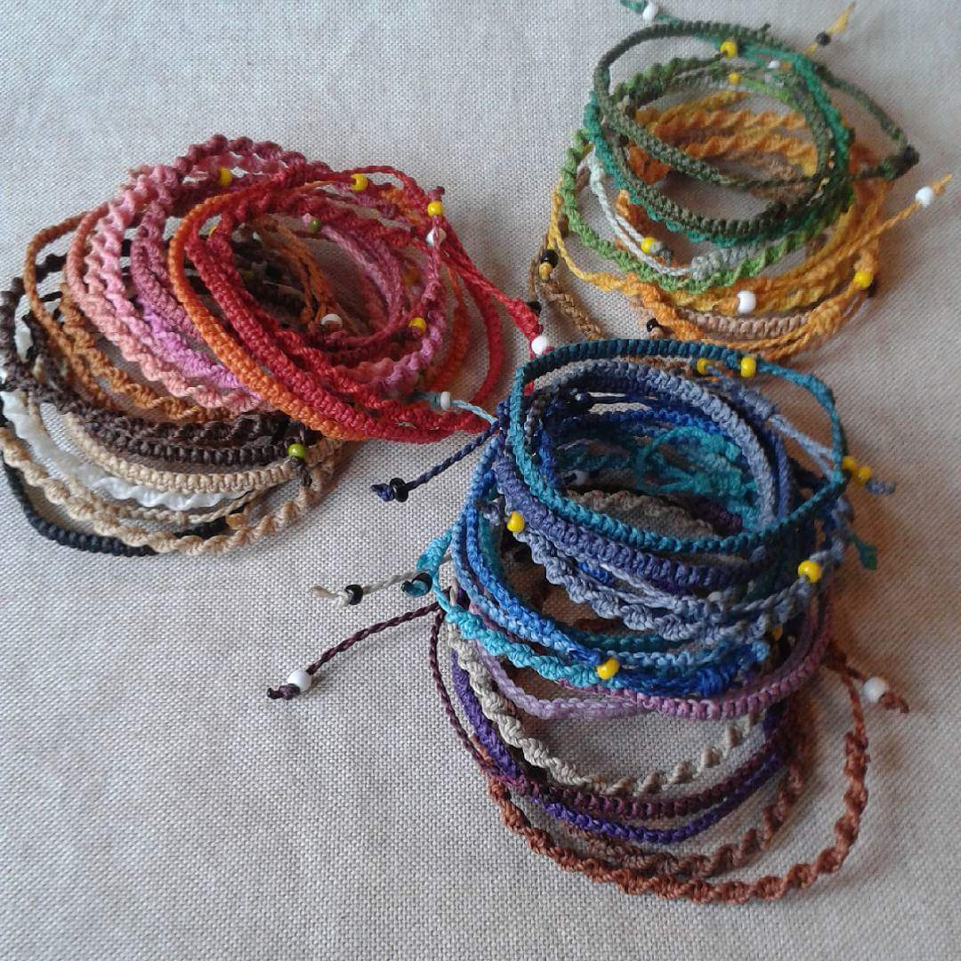 Neon friendship bracelet (+ colors)