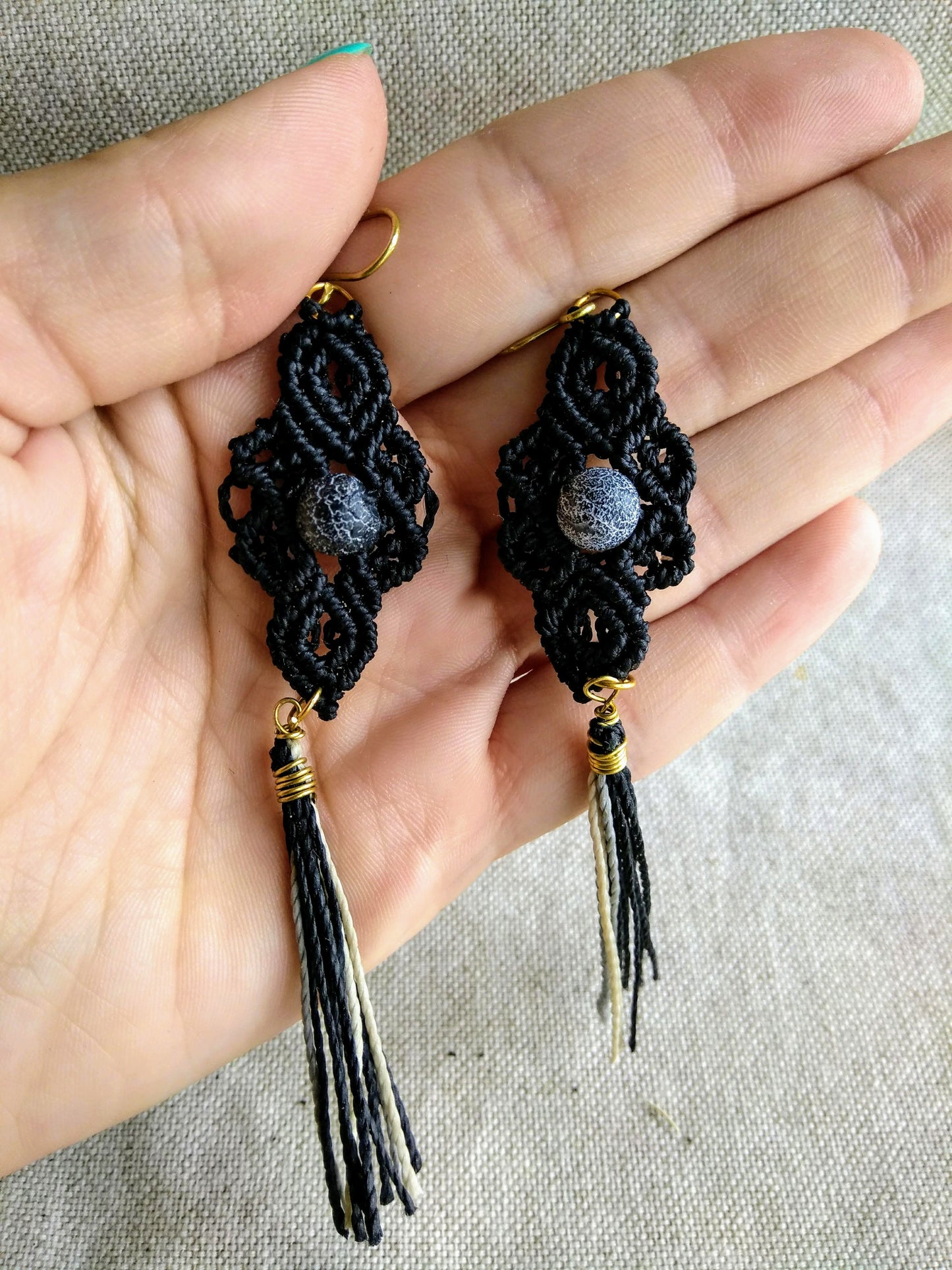 Ariel - Long earrings with tassels and hard stones (+ colors)