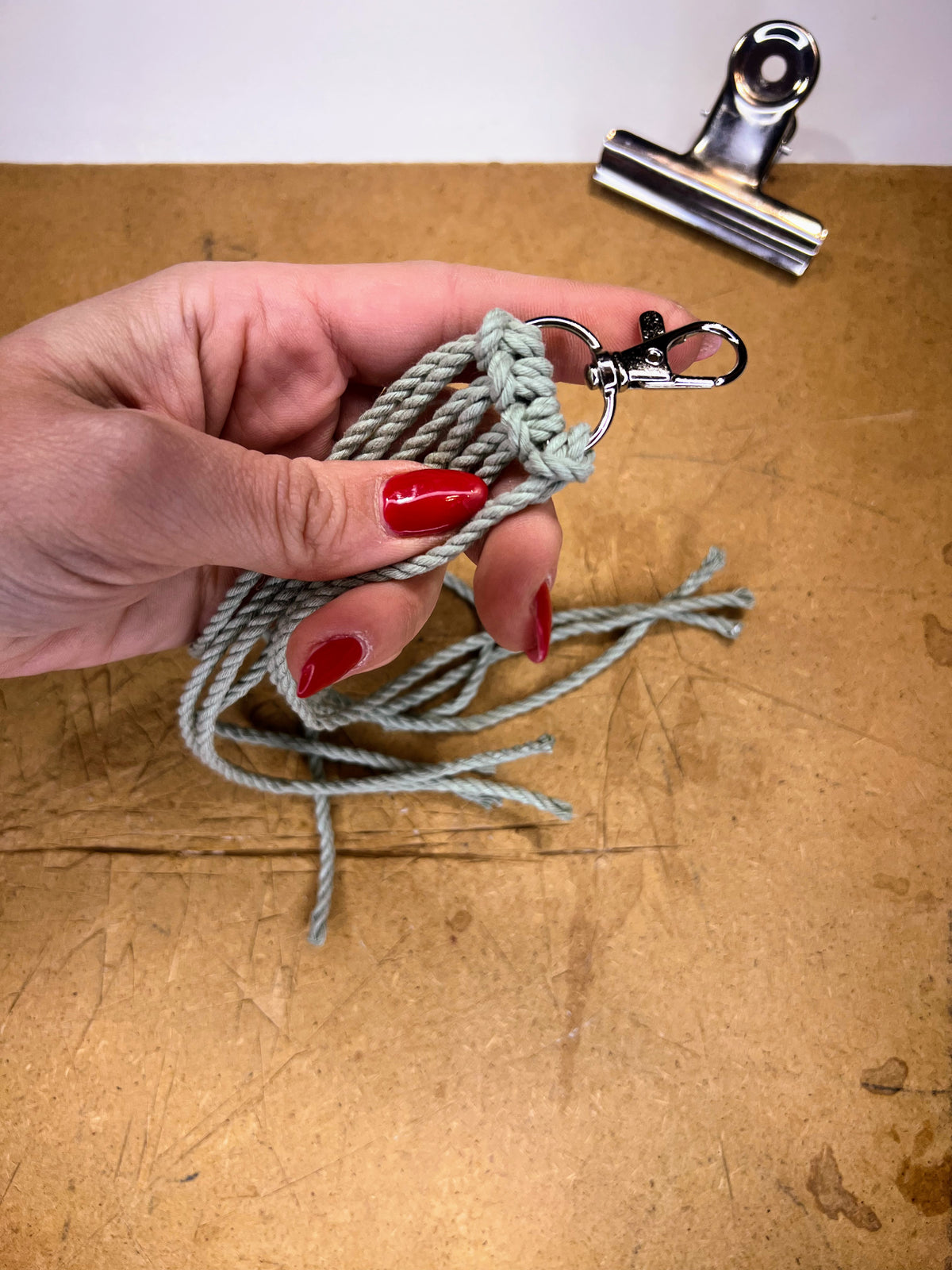 Macramé Hydrangea Keychain Kit
