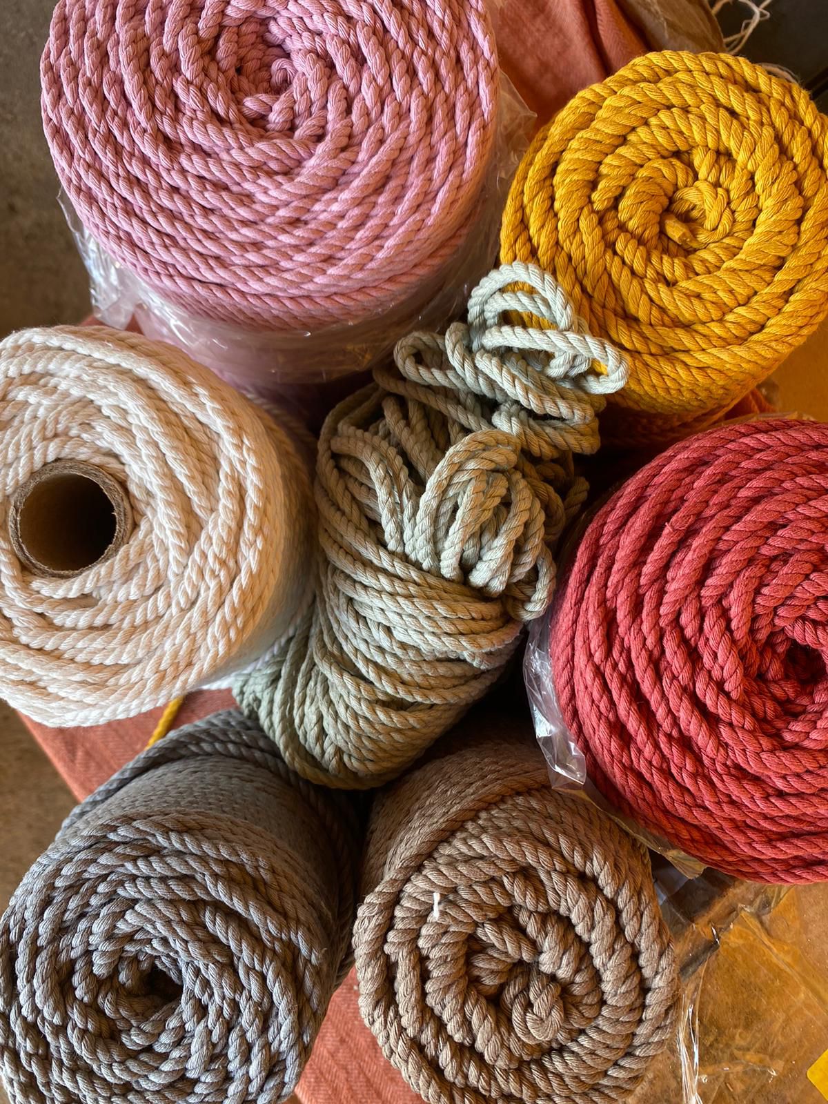 Bobina 1 kg-140 mt corda a tre capi 4 mm (+ colori)