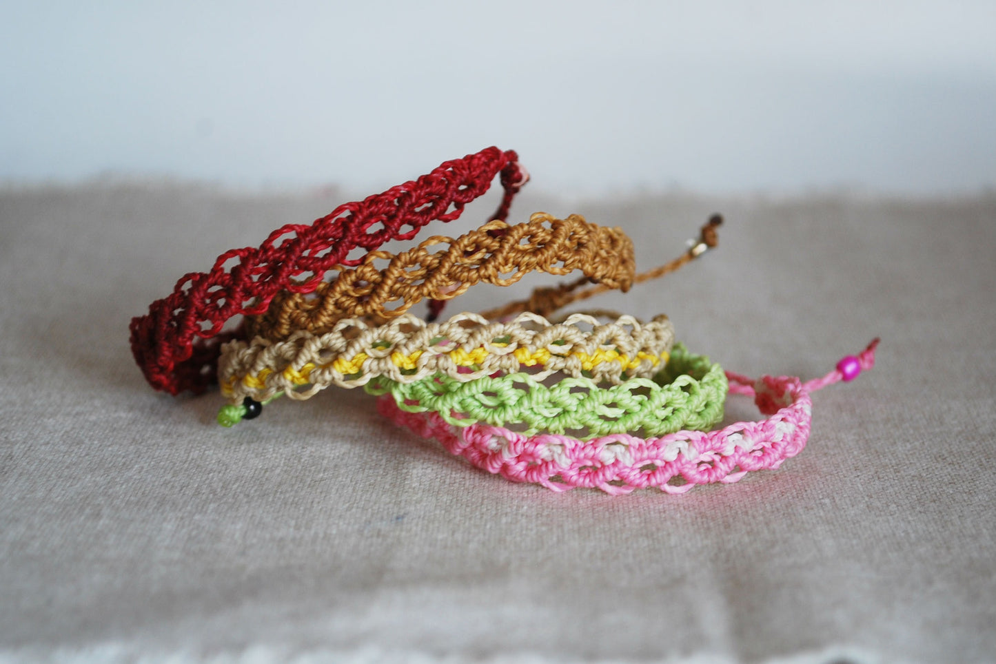braccialetti pizzo colori vari