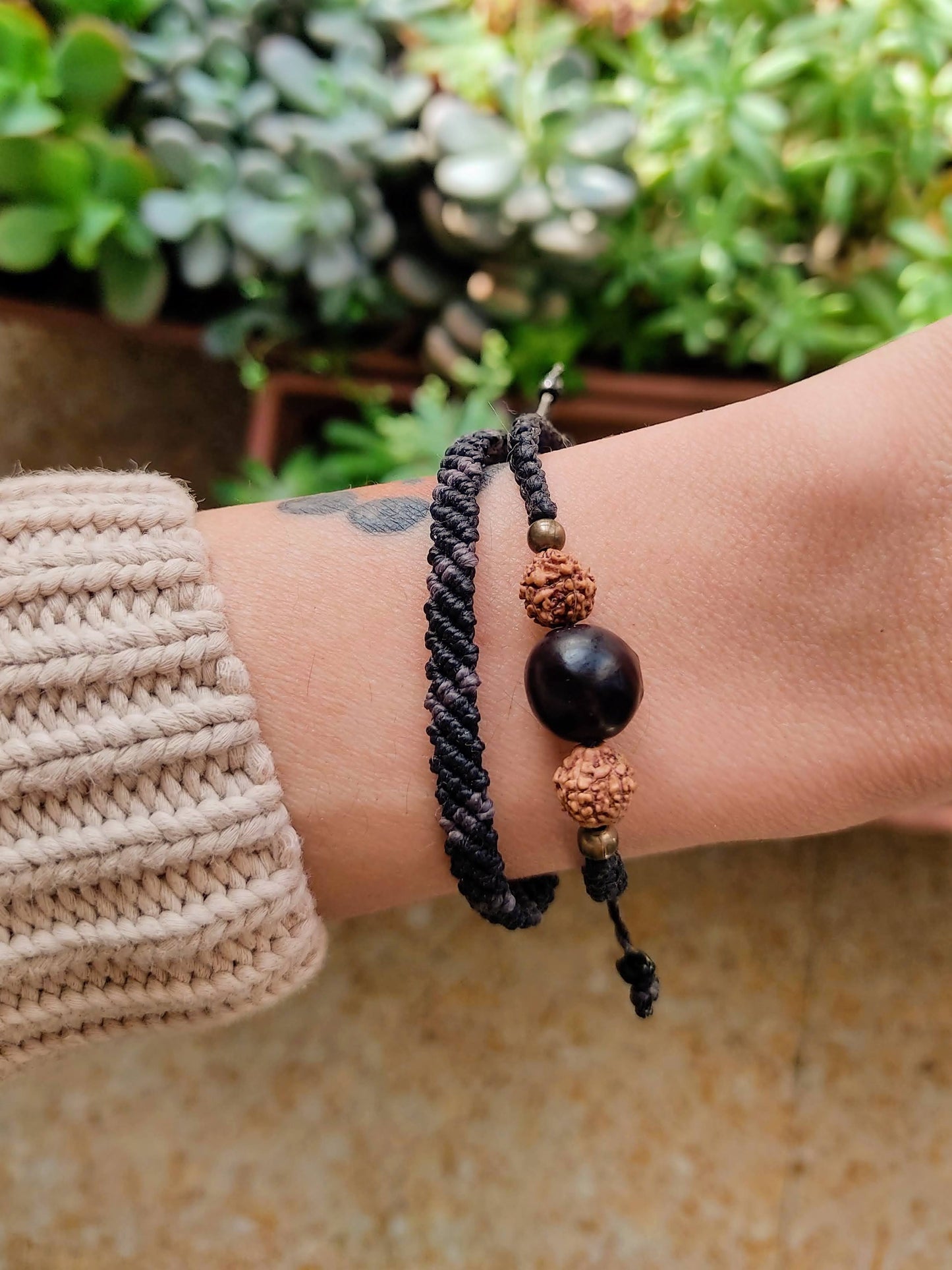 Bracciale Rudraksha e pietre dure (+ colori)