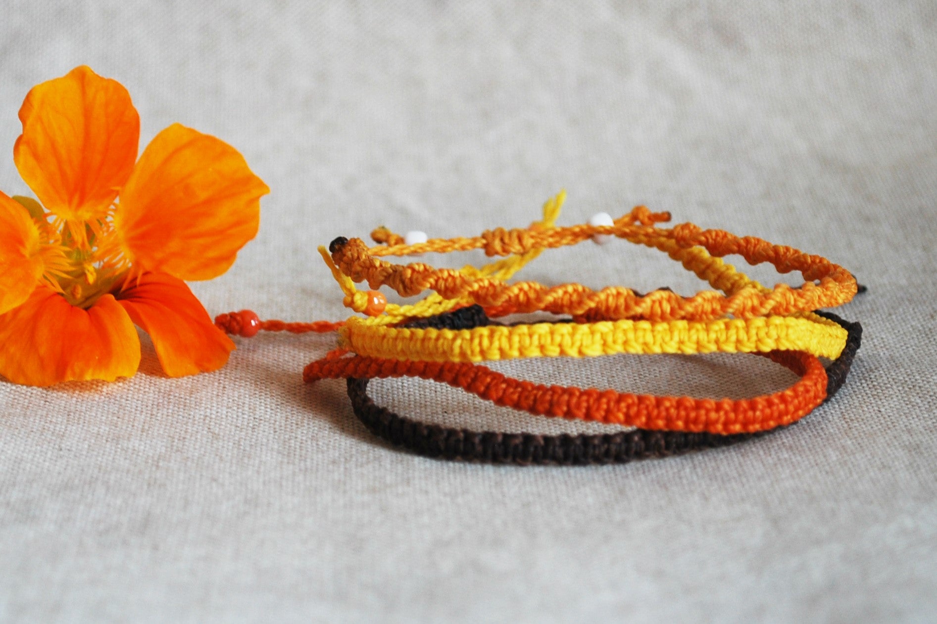 set san gimignano arancio marrone con fiore