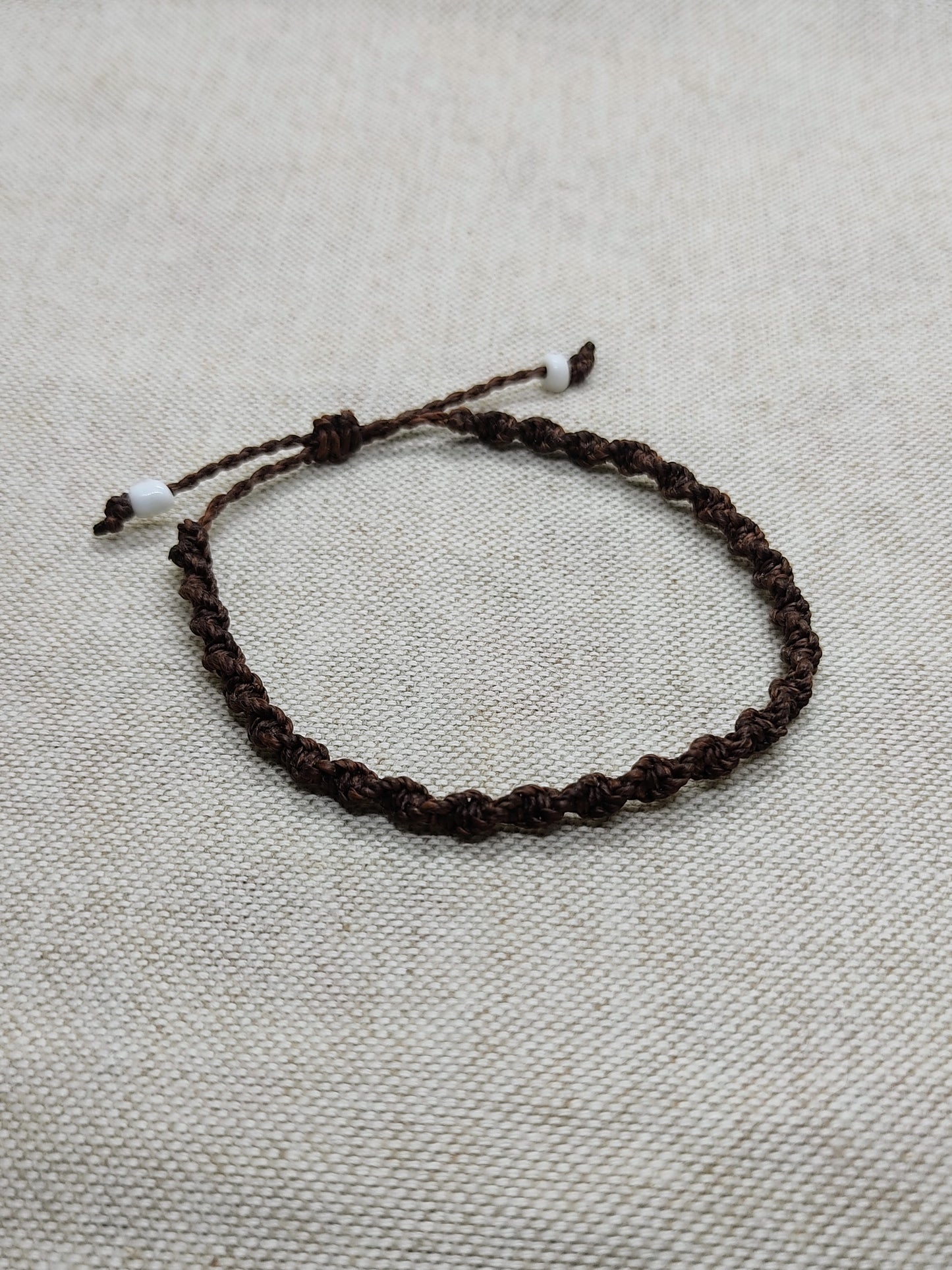 Brown friendship bracelet (+ colors)