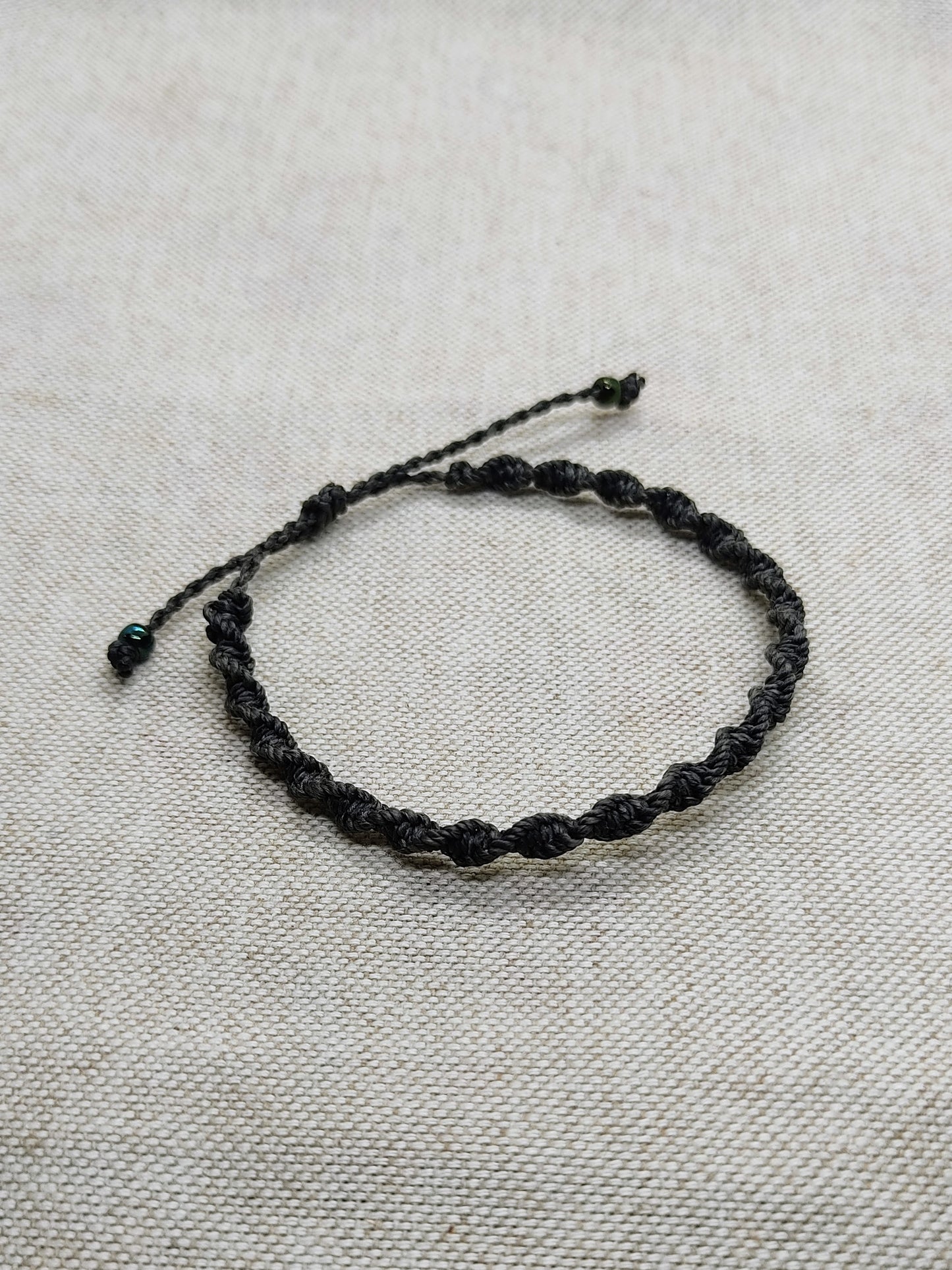 White, black or gray friendship bracelet (+ colours)