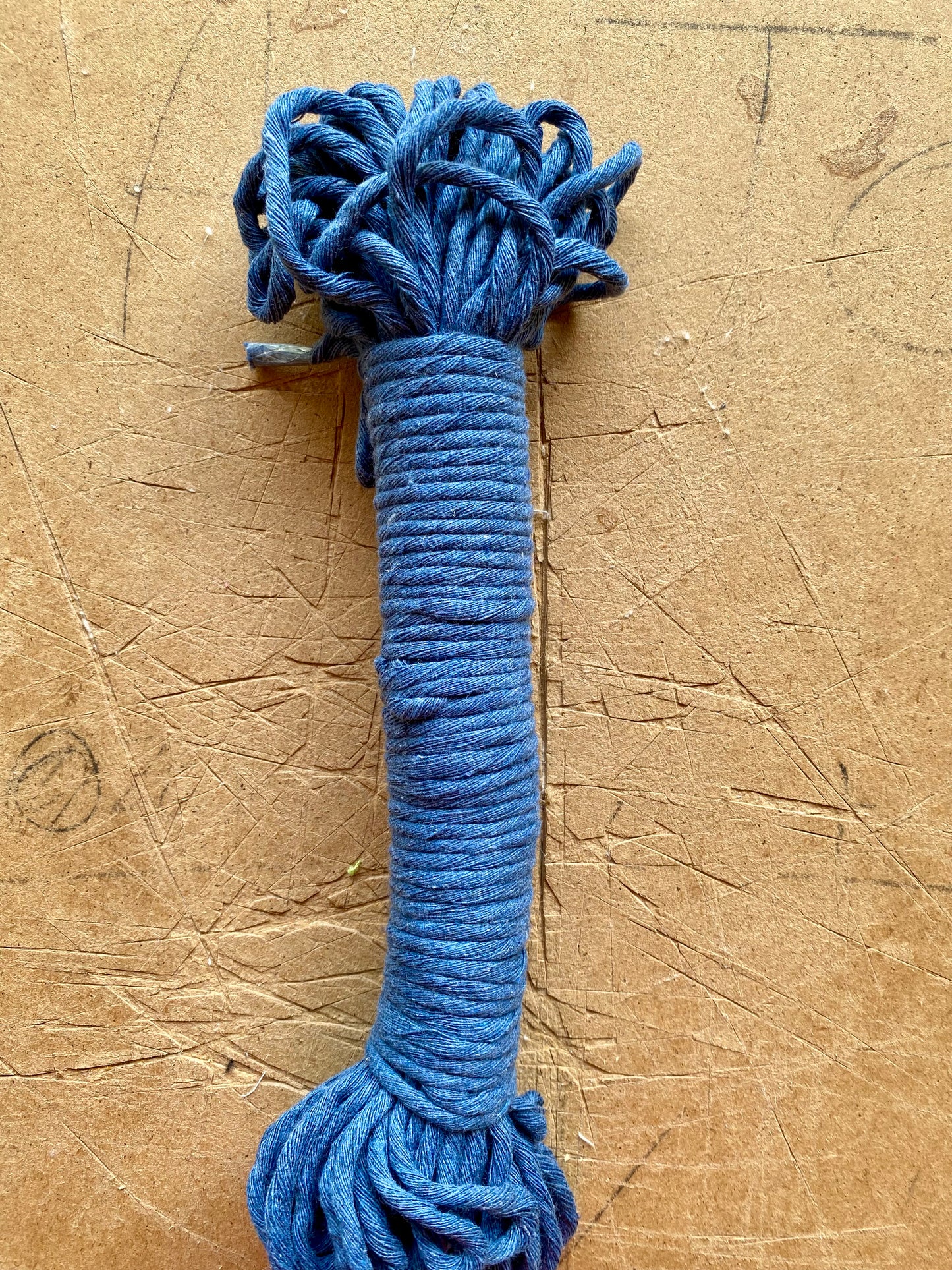 Ball of 30 m, 3 mm rope, one end (coloured)