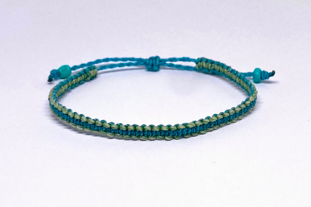 Variante di colore del Friendship Bracelet Bicolor Reef Knot