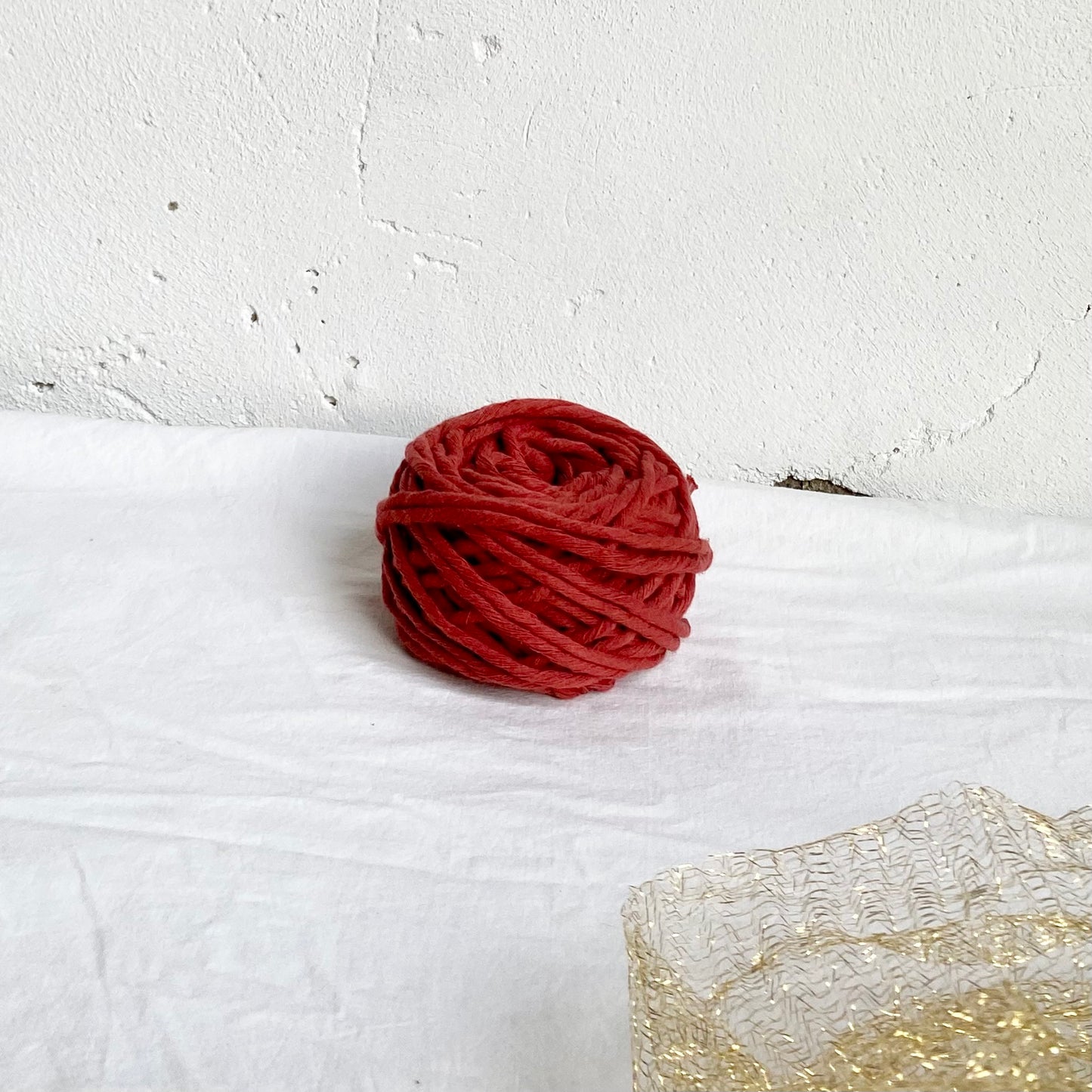 foto x promo natalizia gomitolo 30 mt rosso mattone