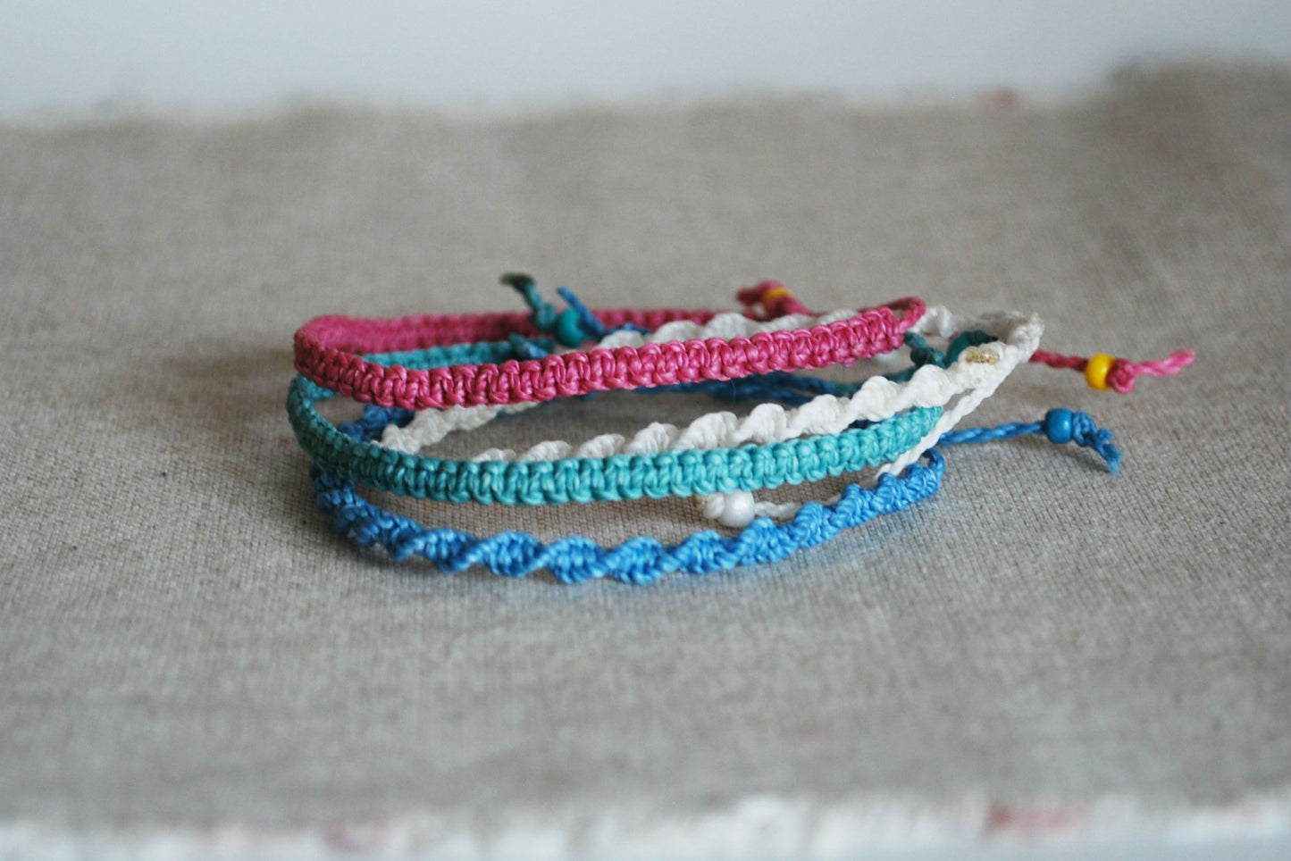 Bahamas - Set of four macrame bracelets